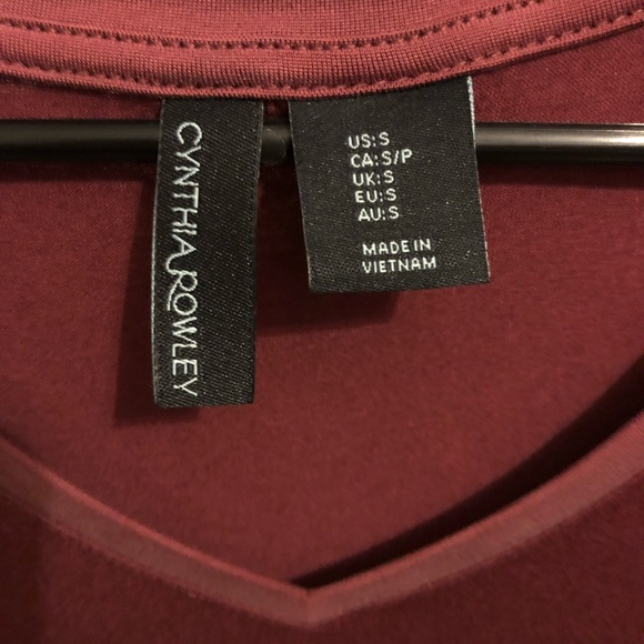 Cynthia Rowley v neck - Picture 2 of 2